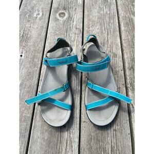 Women’s tevas size 7 water sandals summer shoes travel blue hiking athletic